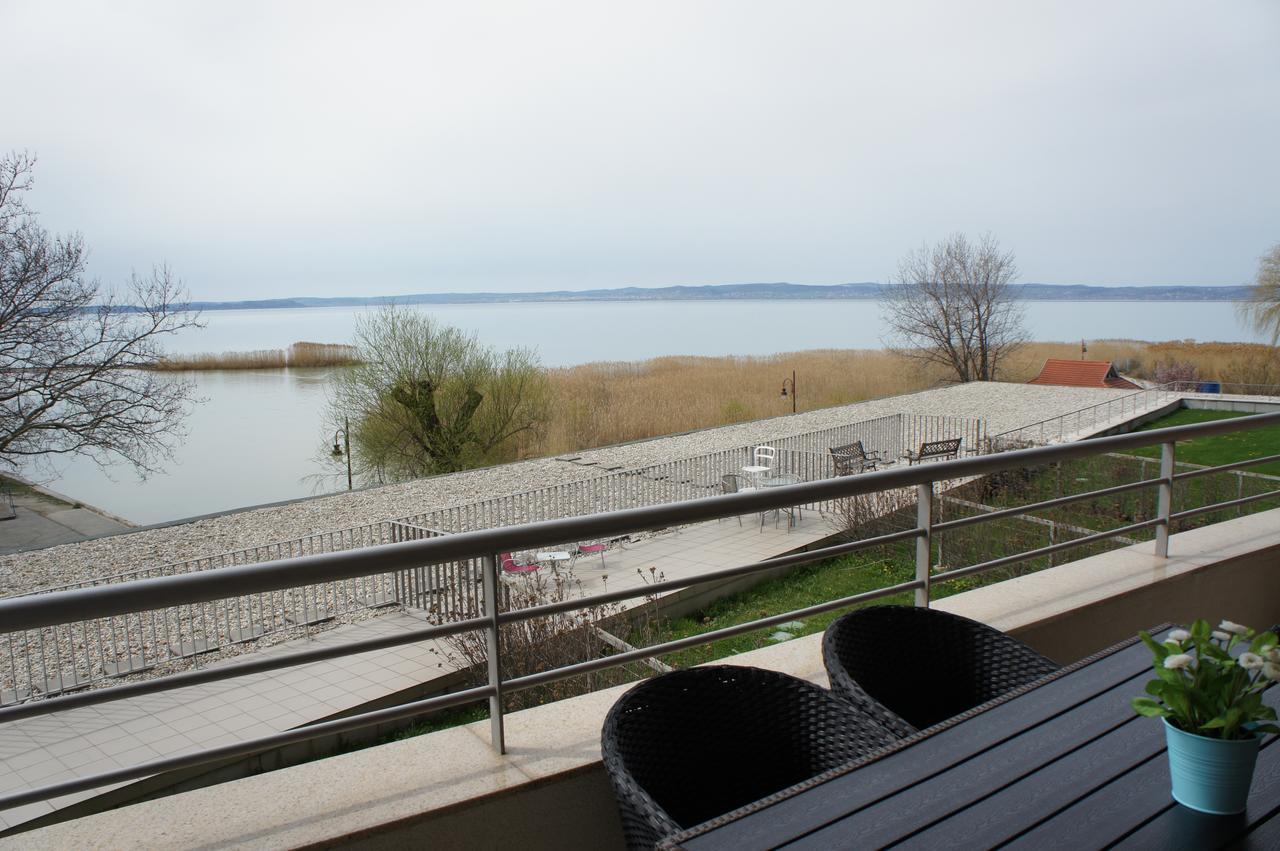 Apartament Siófok Club 218 Wellness Apartman Zewnętrze zdjęcie